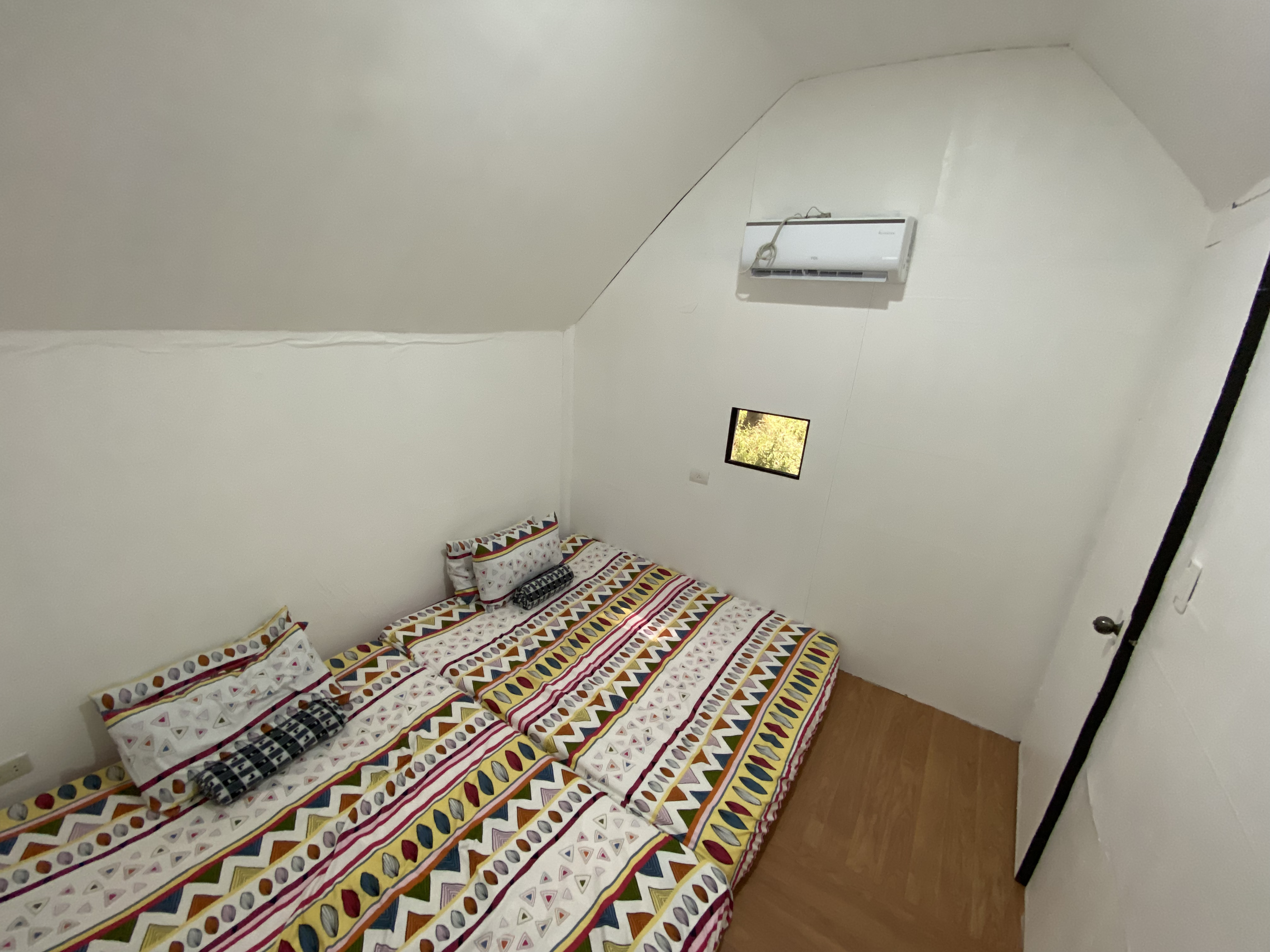 CONCRETE HOUSE view 4